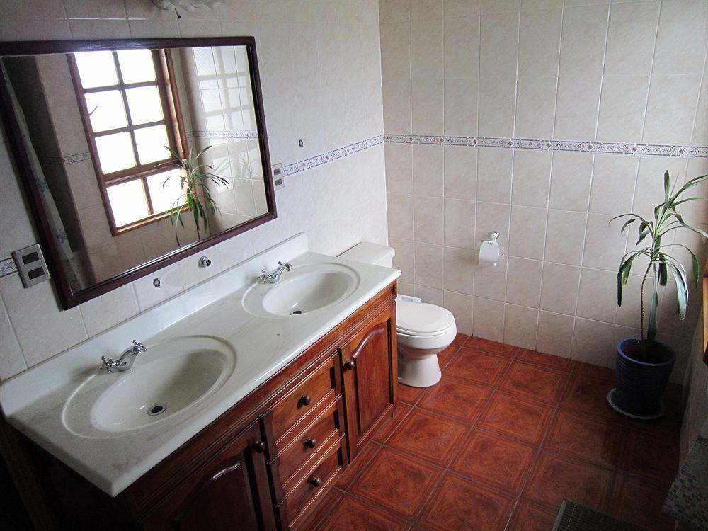 Hostal Torre De Babel Castro Εξωτερικό φωτογραφία